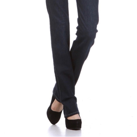 ♥️SALE♥️Boot Cut Jeans w/ Silver Studs - Picture 6 of 9